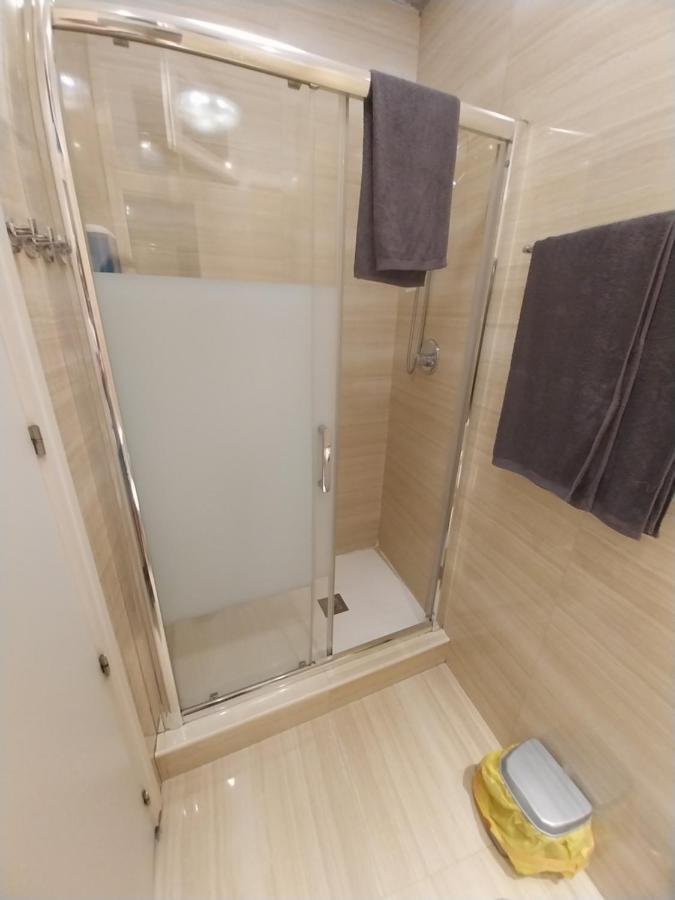 Centrico Apartamento Con Patio Madrid Eksteriør billede