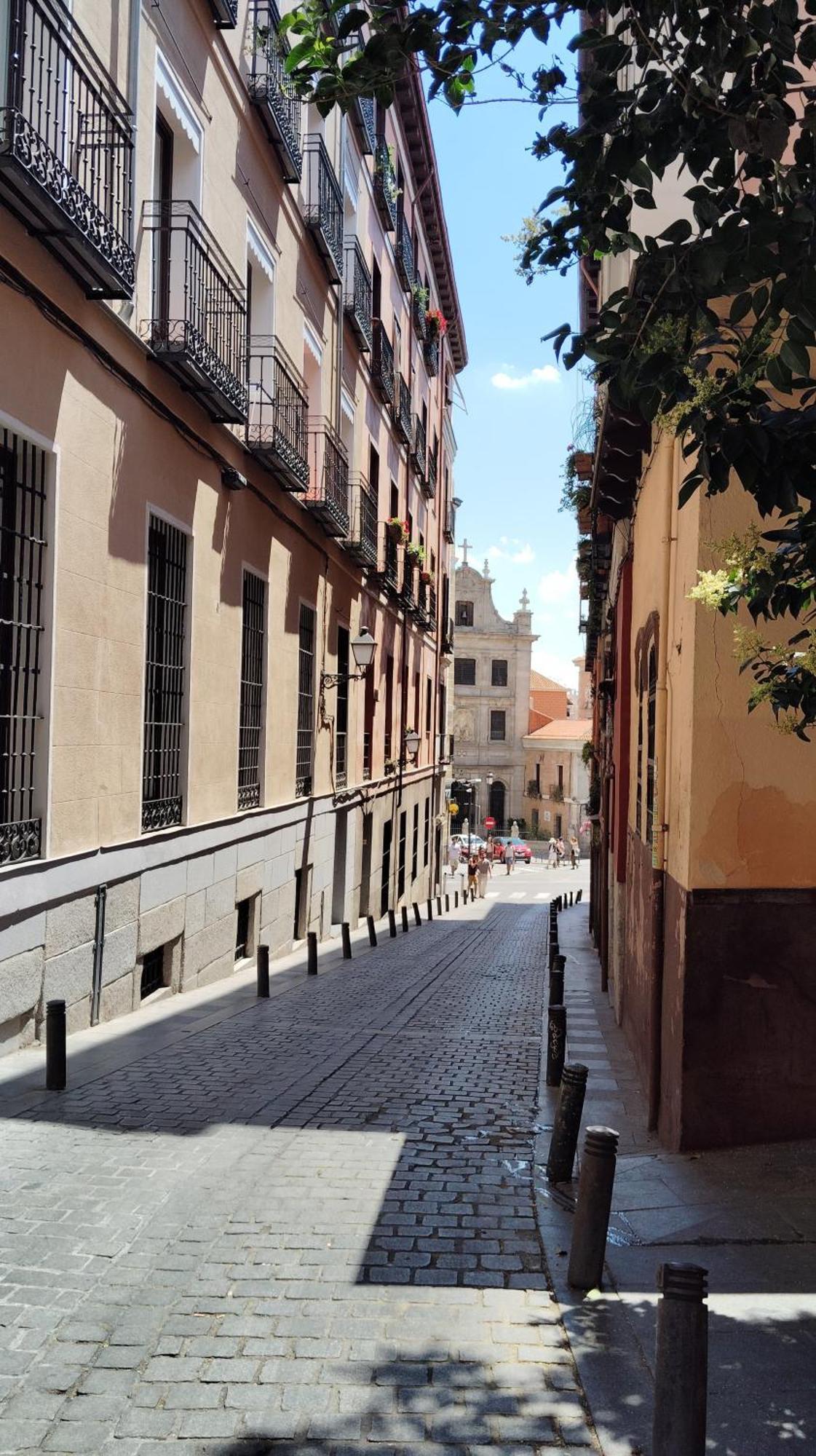 Centrico Apartamento Con Patio Madrid Eksteriør billede